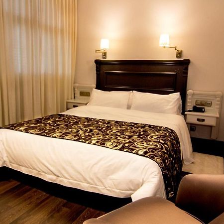 Avent Verahotel Kültér fotó