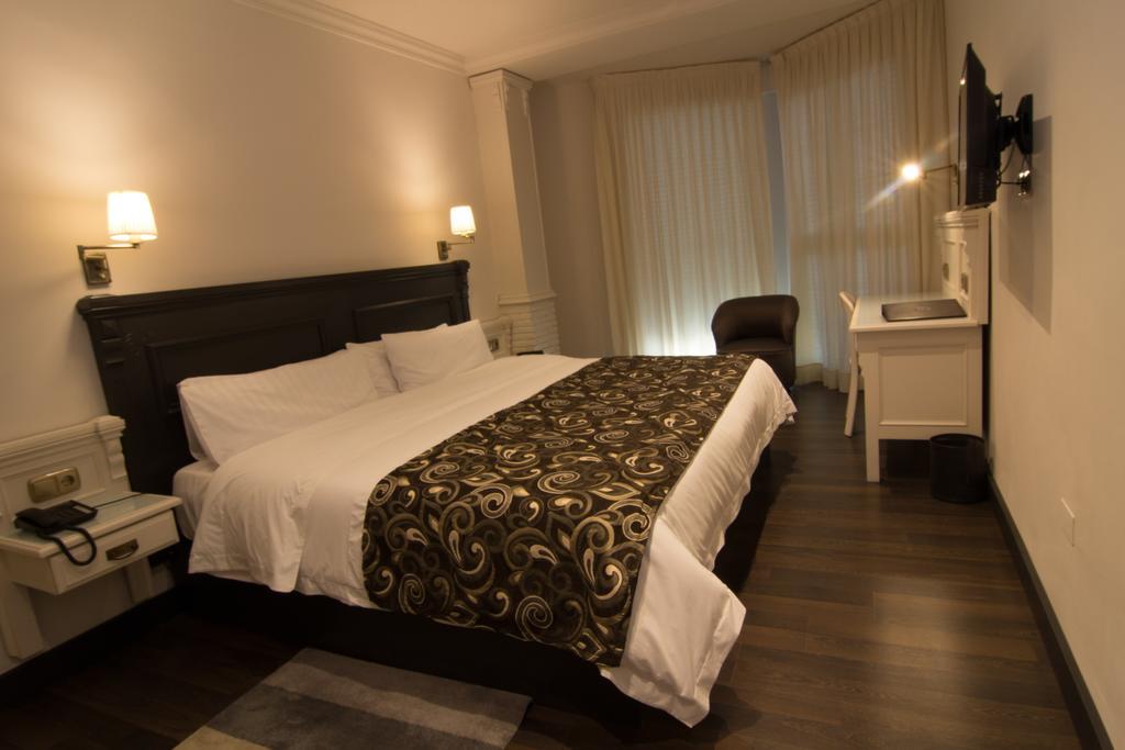 Avent Verahotel Kültér fotó