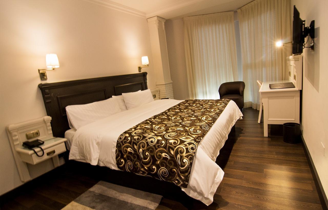 Avent Verahotel Kültér fotó